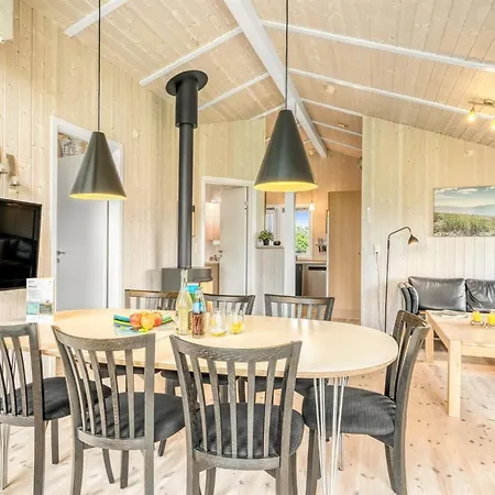 Lyly - 400m From The Sea By Interhome *