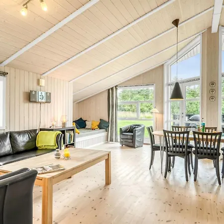 Lyly - 400m From The Sea By Interhome *
