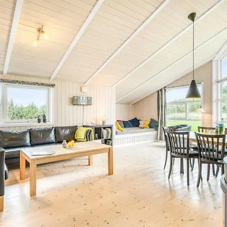 Lyly - 400m From The Sea By Interhome